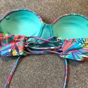 Forever 21 Swim - Forever 21 Strapless Bikini Top Forever 21 Swim - Forever 21 Strapless Bikini Top